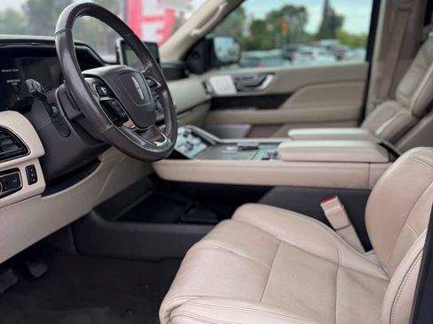 Used 2019 Lincoln Navigator Reserve w/ Cargo Package AWD/4WD image 22