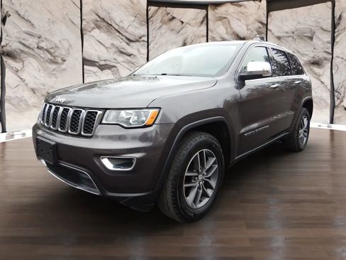 Used 2017 Jeep Grand Cherokee Limited image 1