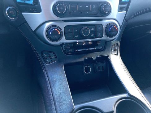 Used 2019 GMC Yukon XL SLT image 24