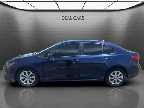 Used 2021 Toyota Corolla LE w/ Carpet Mat Package (TMS) FWD image 9