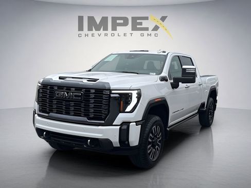 Used 2024 GMC Sierra 3500 Denali Ultimate AWD/4WD image 1