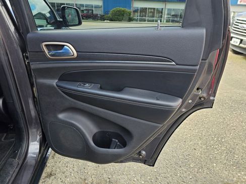 Used 2015 Jeep Grand Cherokee Limited image 14
