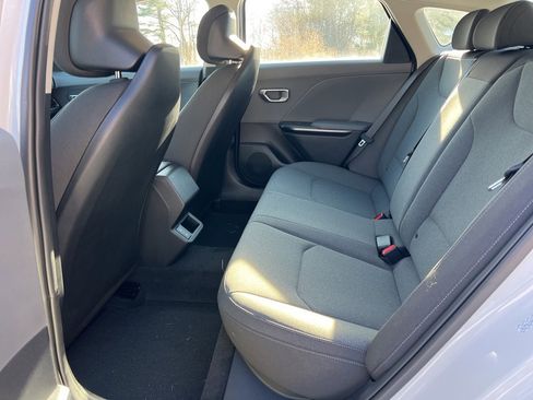 New 2025 Kia K4 LXS image 13