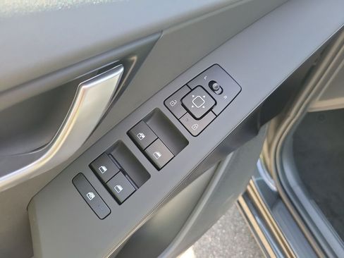New 2026 Kia Niro LX FWD image 20