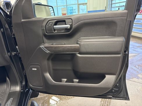 Used 2021 Chevrolet Silverado 1500 LTZ w/ LTZ Premium Package image 34