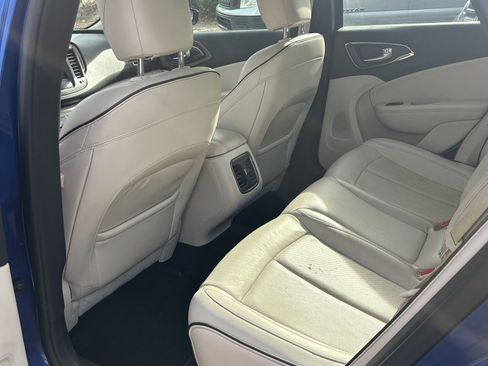 Used 2015 Chrysler 200 C w/ Navigation & Sound Group I image 17
