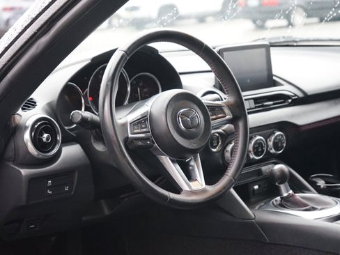 Used 2018 MAZDA MX-5 Miata Grand Touring image 12