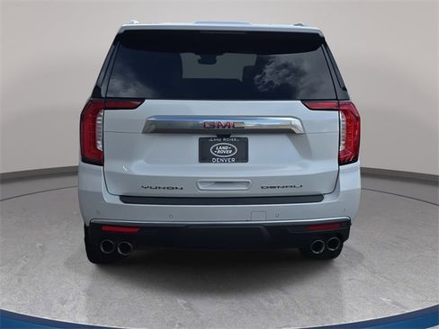Used 2024 GMC Yukon Denali w/ Advanced Technology Package image 7