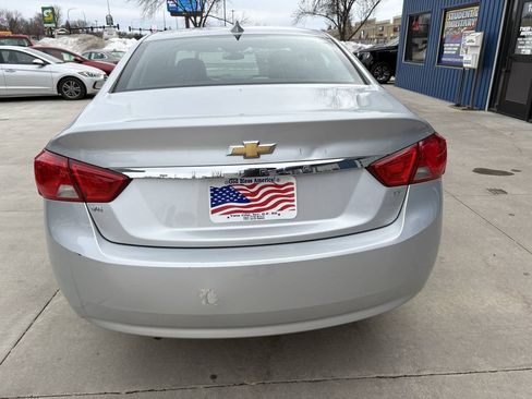 Used 2018 Chevrolet Impala LT FWD image 7