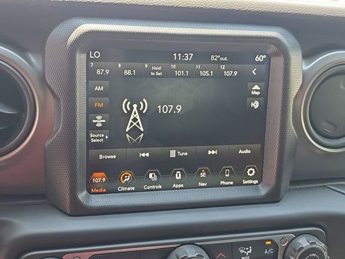 Used 2023 Jeep Wrangler Unlimited Sport w/ Sun And Sound Package AWD/4WD image 21
