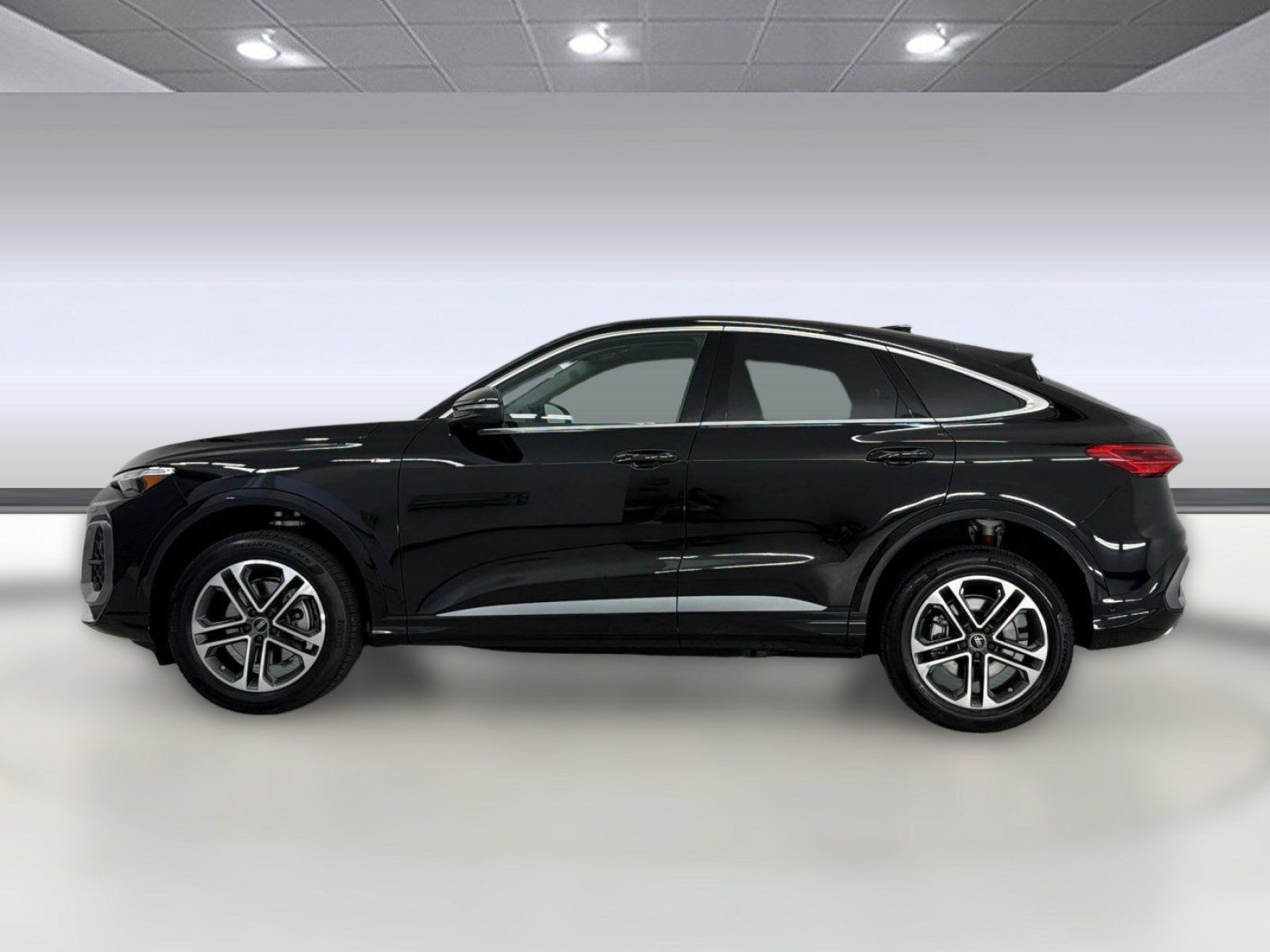 New 2026 Audi Q5 Premium Plus AWD/4WD image 2