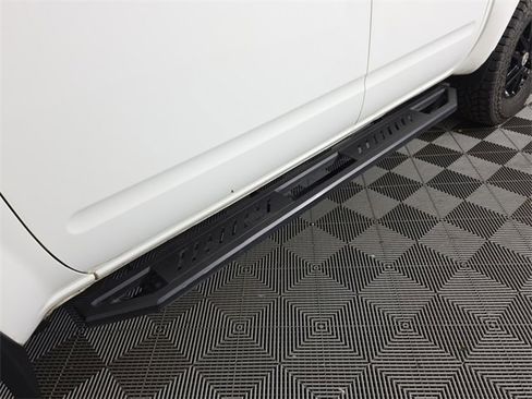 Used 2018 Nissan Frontier SV image 10