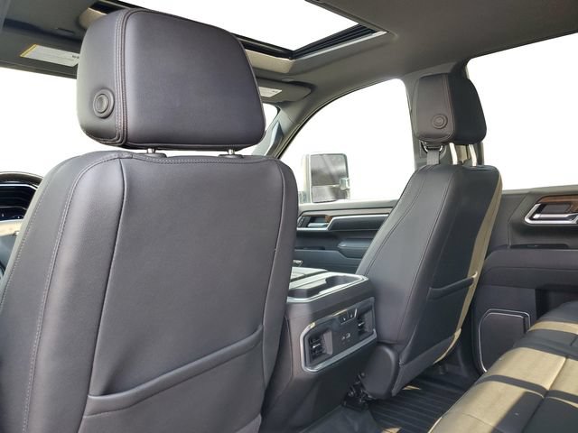 Used 2025 Chevrolet Silverado 3500 High Country w/ High Country Premium Package AWD/4WD image 24
