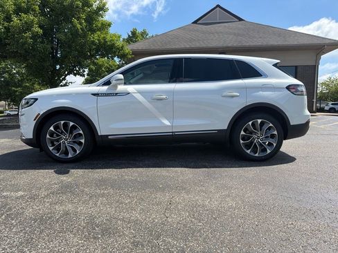 Used 2023 Lincoln Nautilus Reserve AWD/4WD image 19
