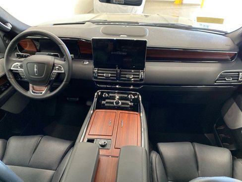 New 2024 Lincoln Navigator Reserve image 34