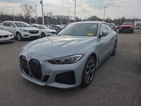 Used 2023 BMW i4 eDrive40 w/ M Sport Package image 10