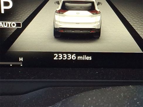 Used 2024 Nissan Rogue SL w/ SL Premium Package image 20