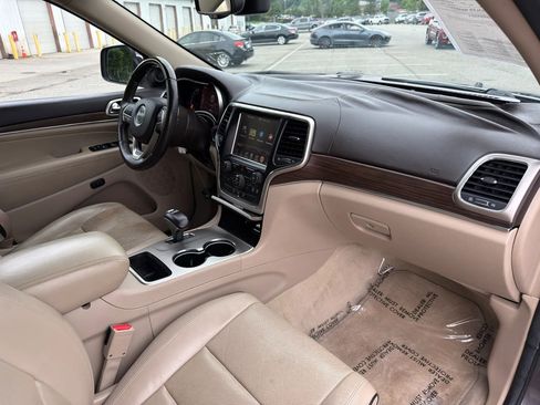 Used 2014 Jeep Grand Cherokee Overland RWD image 19