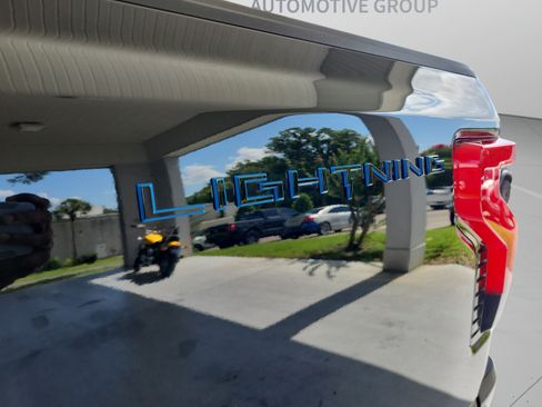 Used 2025 Ford F150 Lightning Flash AWD/4WD image 31