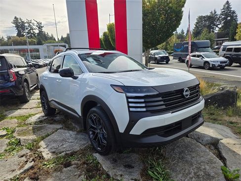 New 2026 Nissan Kicks SR w/ SR Premium Package image 3