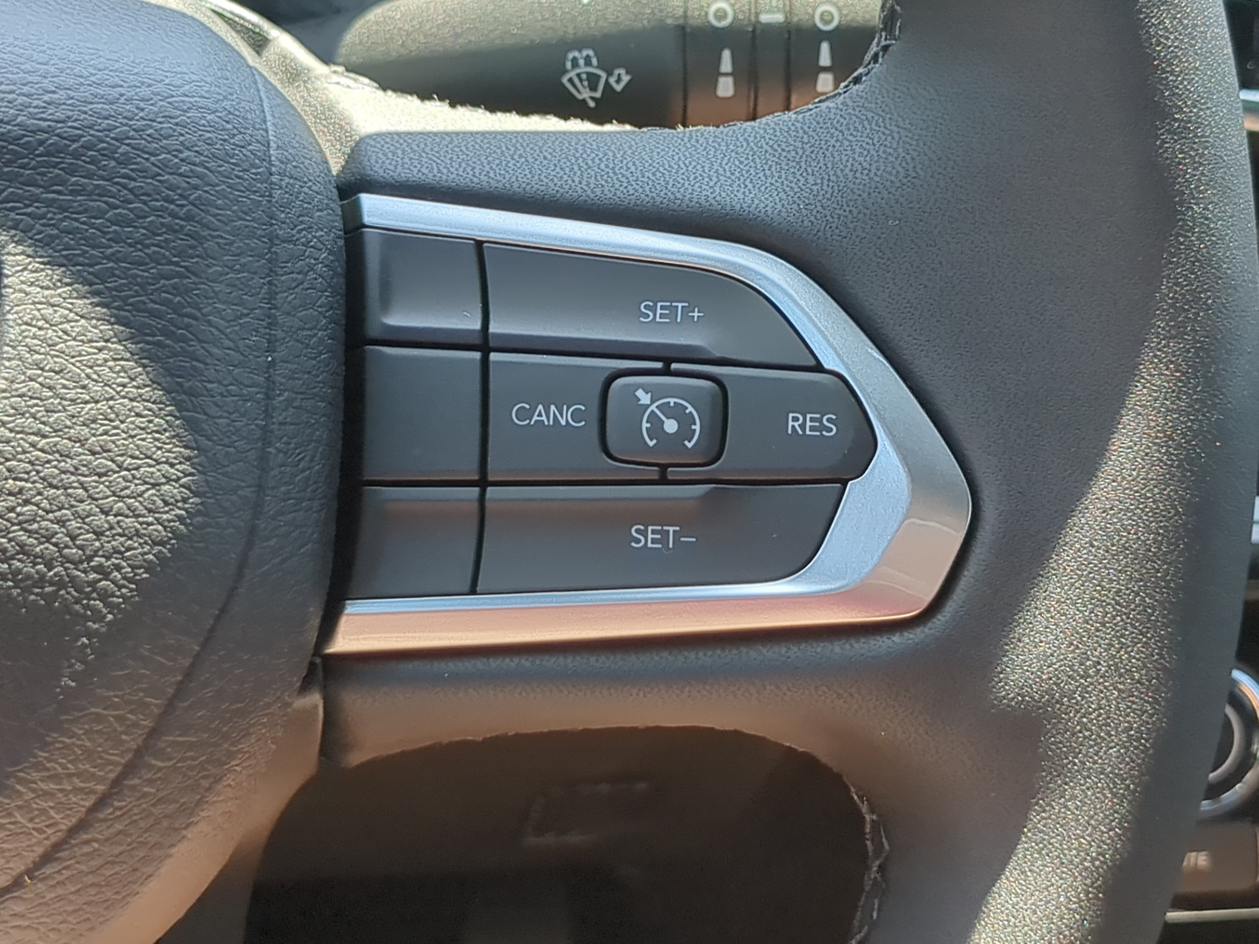New 2026 Jeep Compass Latitude AWD/4WD image 22