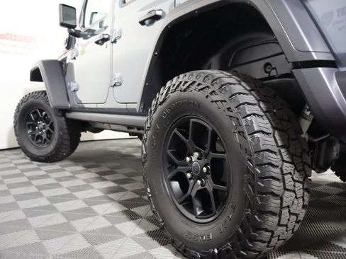 Used 2024 Jeep Wrangler Unlimited AWD/4WD image 13