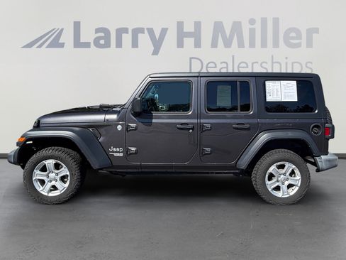 Used 2019 Jeep Wrangler Unlimited Sport S AWD/4WD image 2