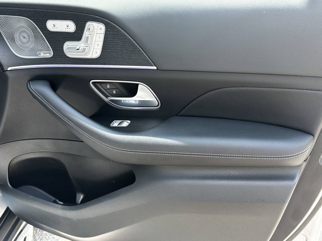Certified 2025 Mercedes-Benz GLS 450 4MATIC w/ AMG Line Exterior image 16