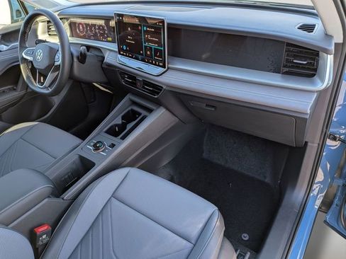 New 2026 Volkswagen Tiguan SE image 33