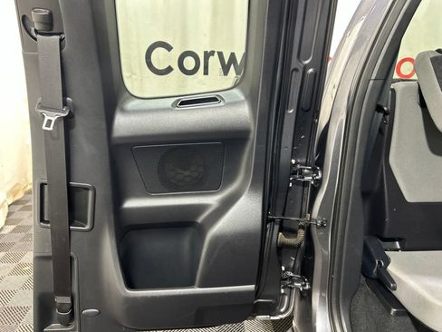 Used 2017 Toyota Tacoma SR5 w/ Tow Package AWD/4WD image 14