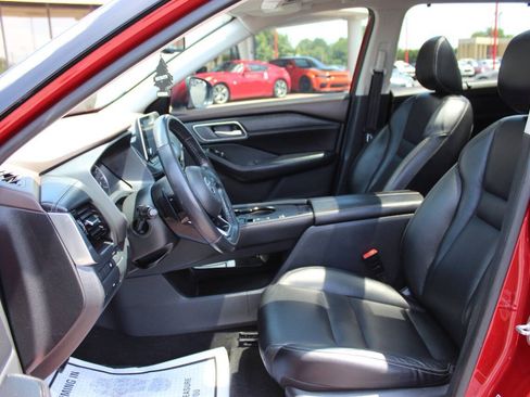 Used 2021 Nissan Rogue SL FWD image 16