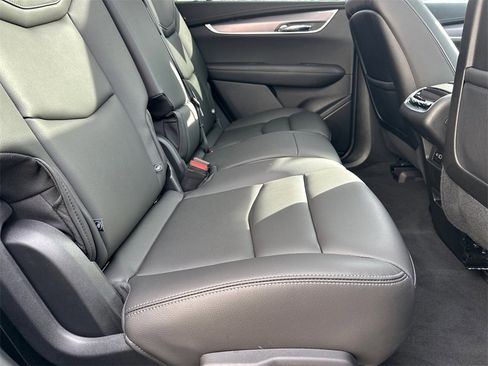 New 2025 Cadillac XT6 Luxury image 15