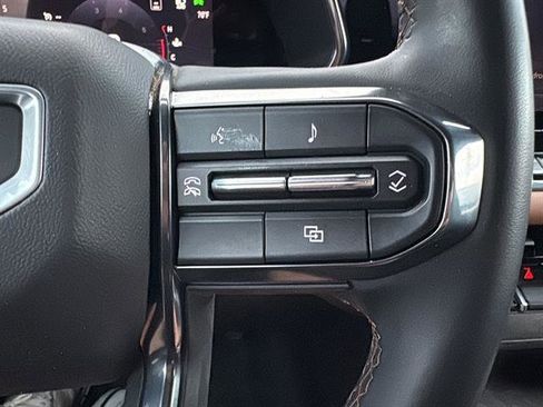 Used 2023 GMC Canyon AT4 image 17