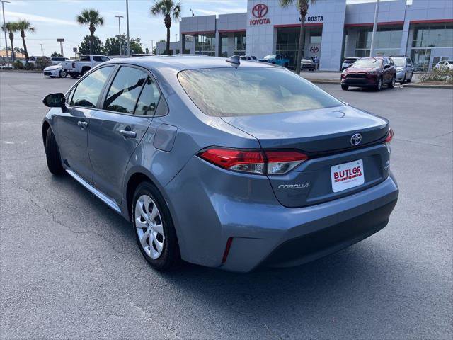 Certified 2025 Toyota Corolla LE FWD image 3