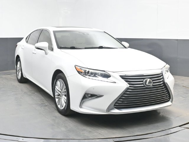 Used 2017 Lexus ES 350 w/ Premium Package FWD image 2