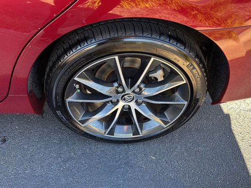 Used 2016 Toyota Camry XSE image 33