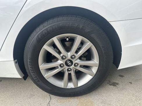 Used 2017 Hyundai Sonata SE FWD image 19
