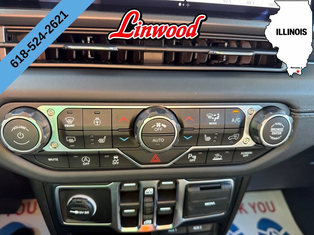 Used 2025 Jeep Gladiator Sport AWD/4WD image 24