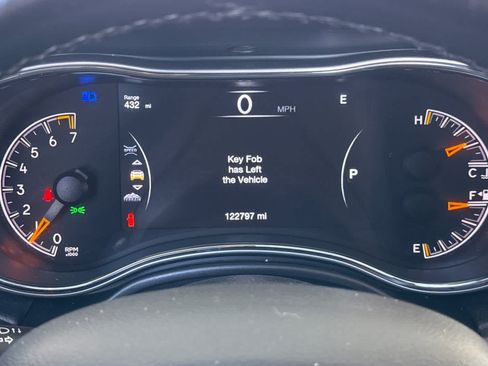 Used 2019 Jeep Grand Cherokee Altitude AWD/4WD image 29