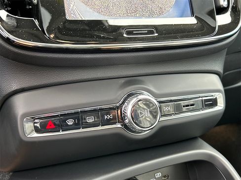 New 2026 Volvo XC40 B5 Plus w/ Protection Package Premier image 17