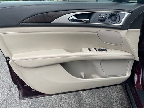 Used 2018 Lincoln MKZ Reserve AWD/4WD image 12