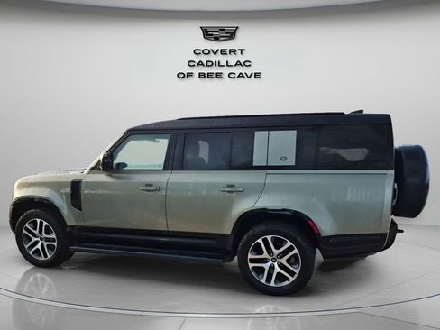 Used 2024 Land Rover Defender 130 X-Dynamic SE image 6