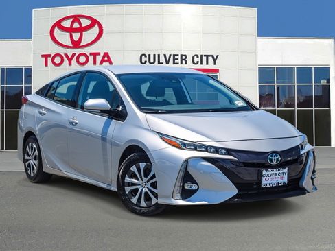 Used 2020 Toyota Prius Prime Limited FWD image 1