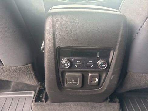 Used 2022 Buick Enclave Premium FWD image 27