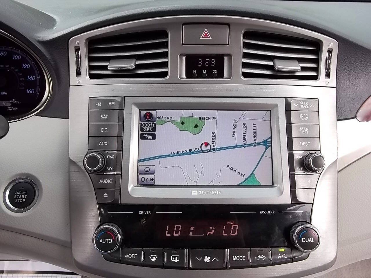 Used 2011 Toyota Avalon Limited FWD image 23