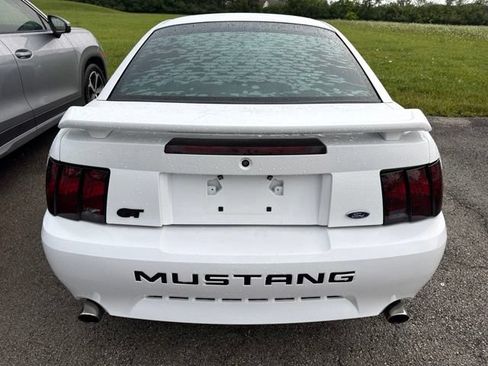 Used 2004 Ford Mustang GT RWD image 4