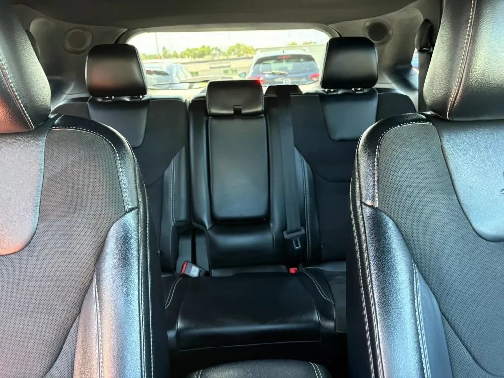 Used 2020 Ford Edge ST w/ Equipment Group 401A AWD/4WD image 21