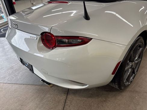 Used 2016 MAZDA MX-5 Miata Grand Touring image 35