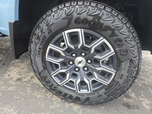 New 2025 Chevrolet Colorado Z71 image 24