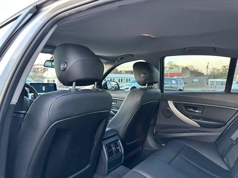 Used 2014 BMW 320i Sedan RWD image 22